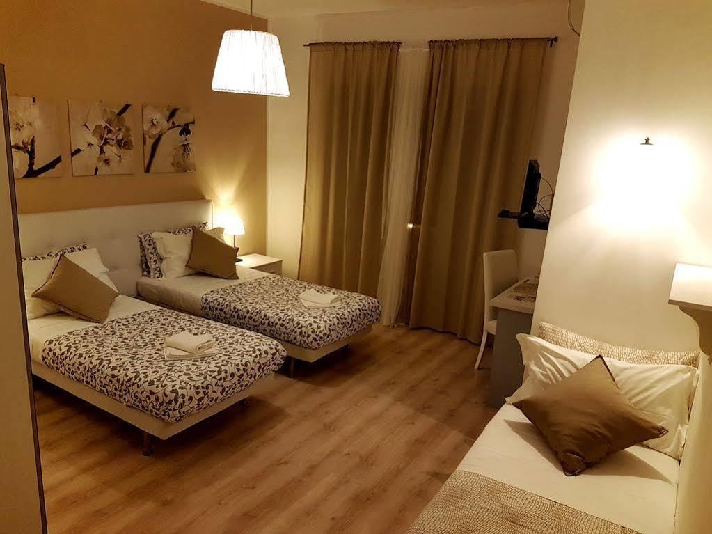 Domus Italiana Hotell Roma Eksteriør bilde